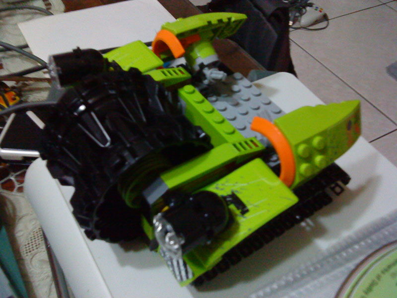 8957_8960_gai_03.jpg