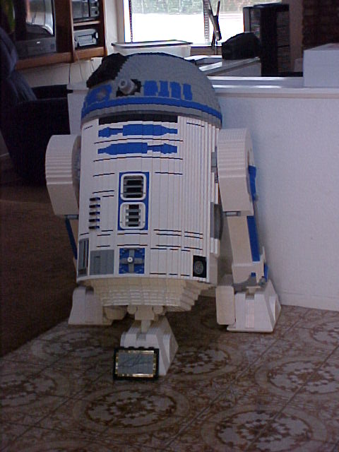 r2d2-2.jpg