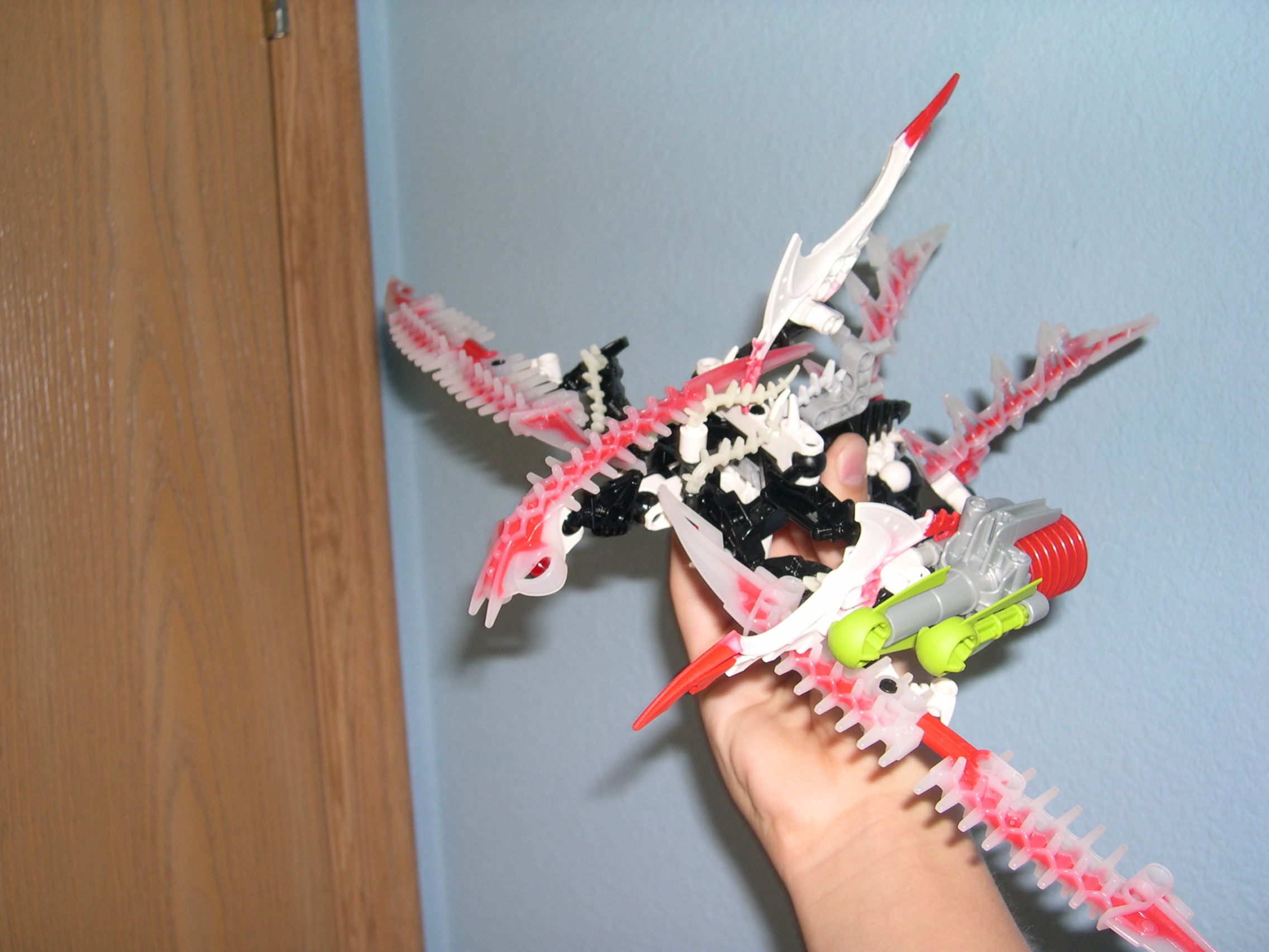 krika_flying.jpg