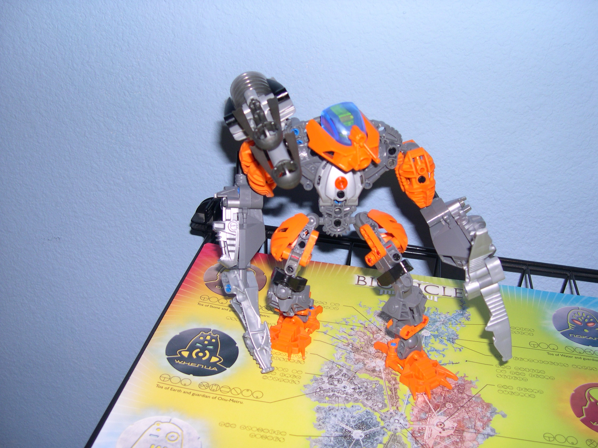 pohatu_with_nynrah_blaster.jpg