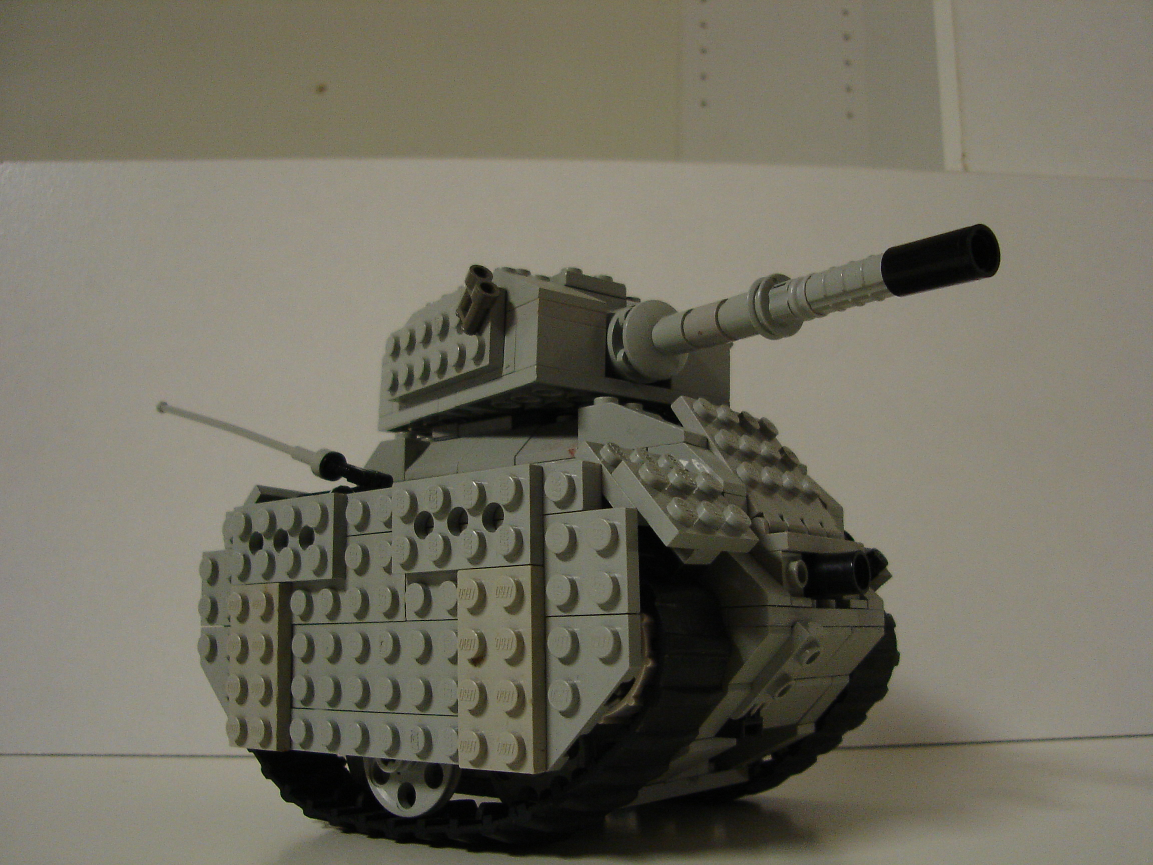 armoured_tank_2.jpg