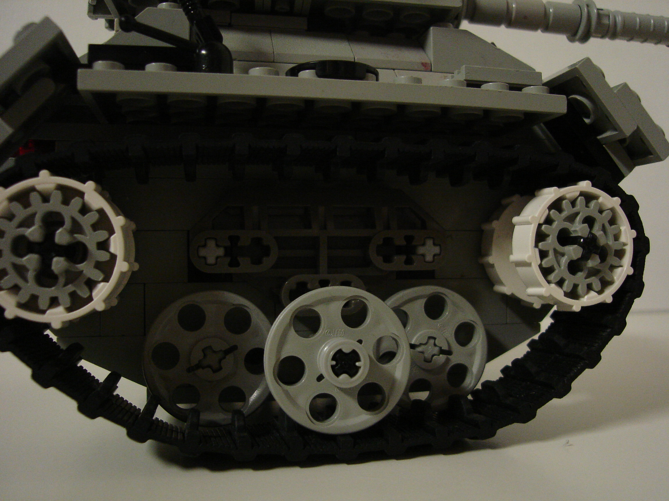 armoured_tank_4_without_tread_guard.jpg