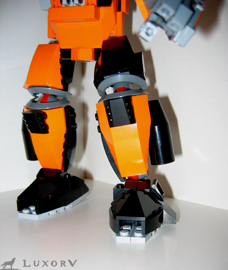 sawfistmech_003.jpg