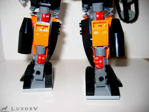 sawfistmech_013.jpg