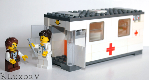 redcrosscontainer_001.jpg