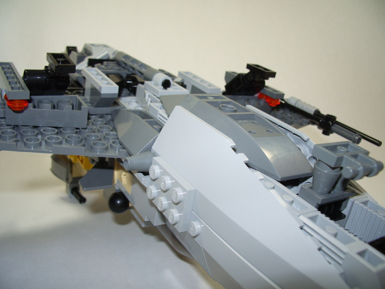 2006-03-25-lego-b-wing-alternate_035.jpg