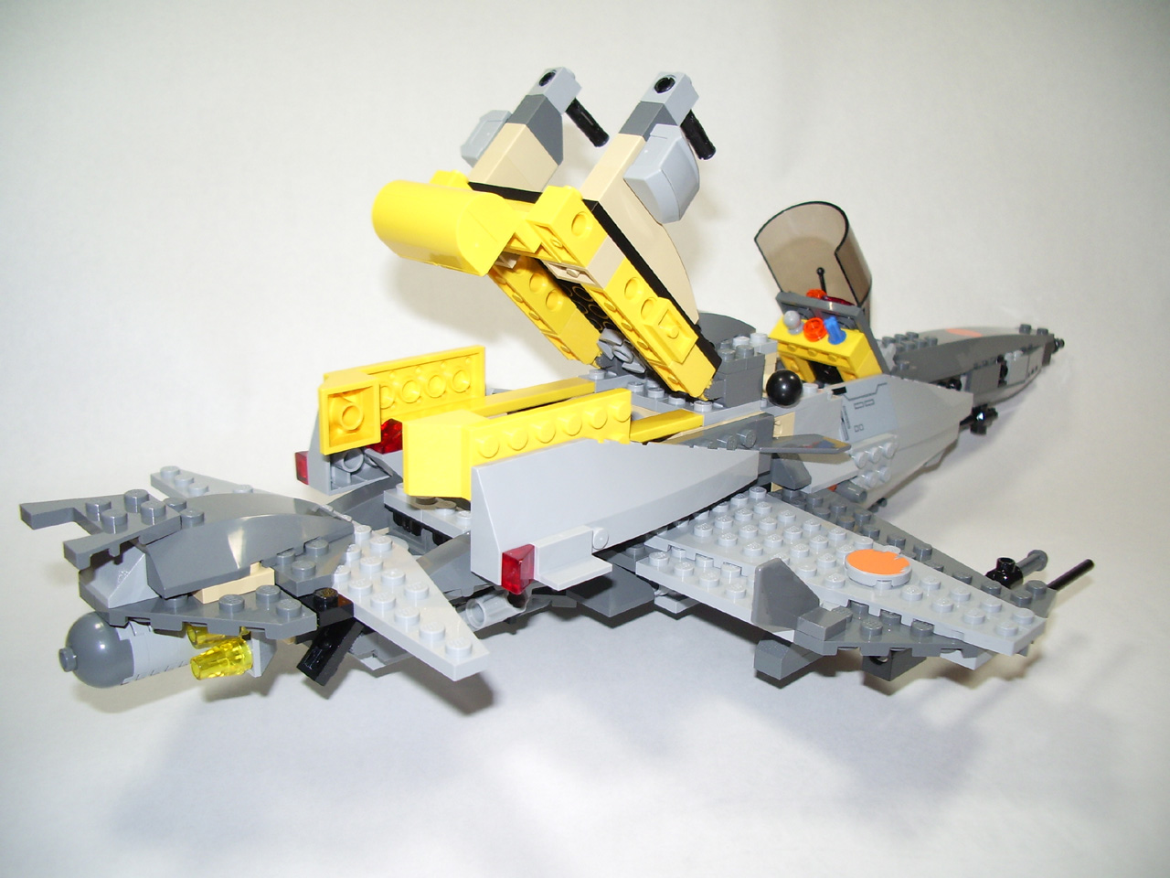 2006-03-25-lego-b-wing-alternate_056.jpg