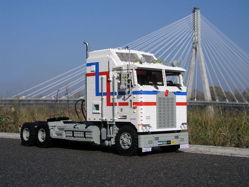 kenworth_k100_aerodyne_03.jpg