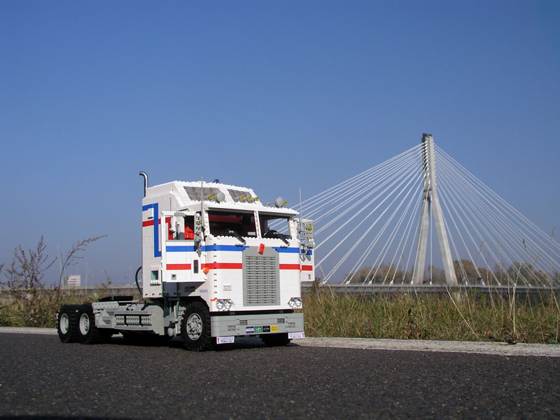 kenworth_k100_aerodyne_08.jpg