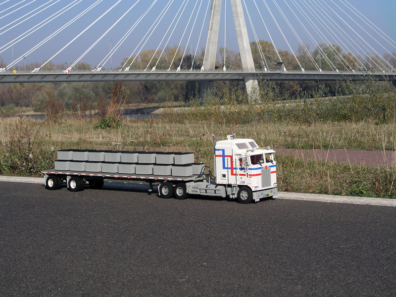 kenworth_k100_aerodyne_26.jpg
