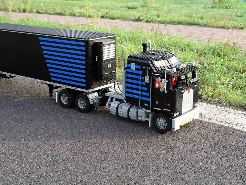 kenworth_k100_aerodyne_refer_trailer_09.jpg