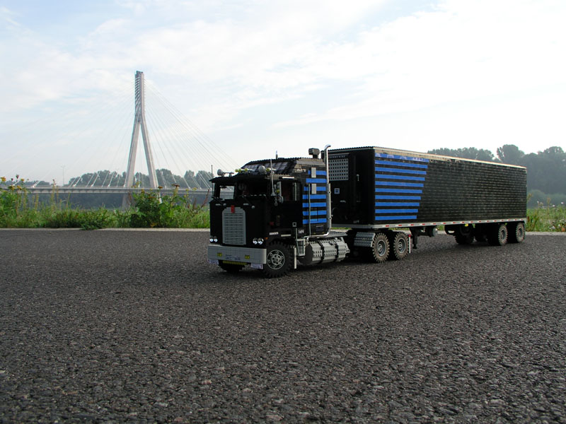kenworth_k100_aerodyne_refer_trailer_11.jpg
