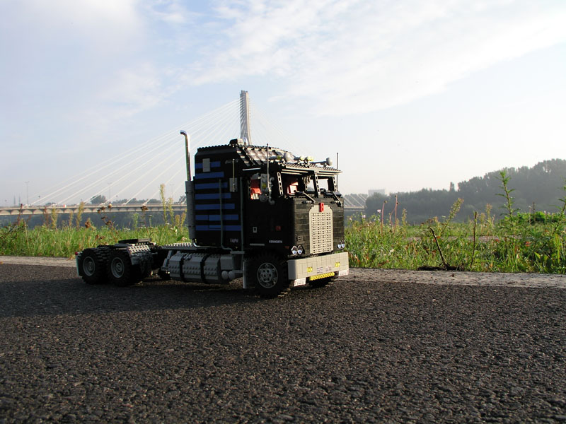 kenworth_k100_aerodyne_refer_trailer_29.jpg