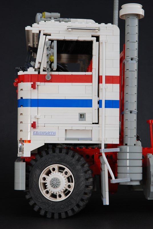 kenworthk100_daycab_09.jpg