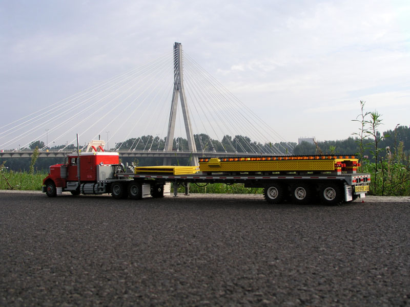 kenworth_w900_longnose_flatbed_trailer_06.jpg