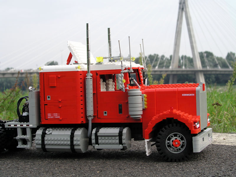 kenworth_w900_longnose_flatbed_trailer_22.jpg