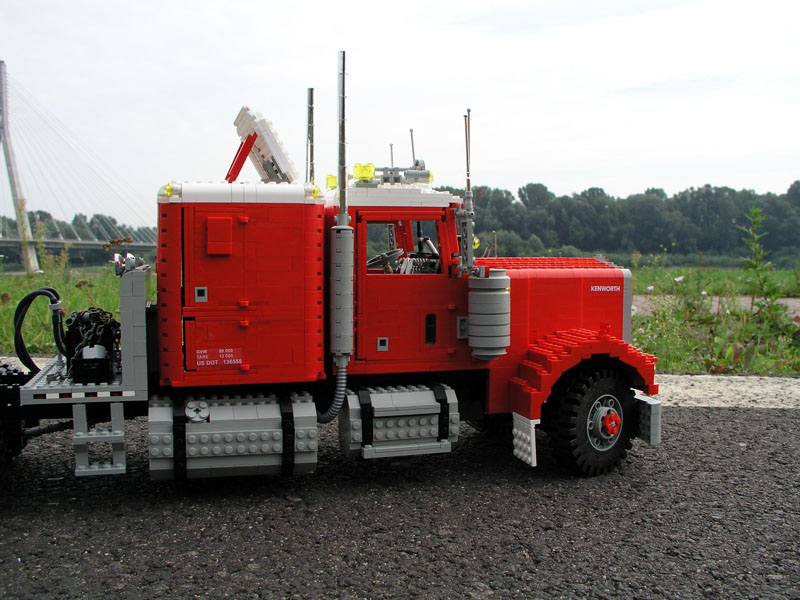 kenworth_w900_longnose_flatbed_trailer_23.jpg