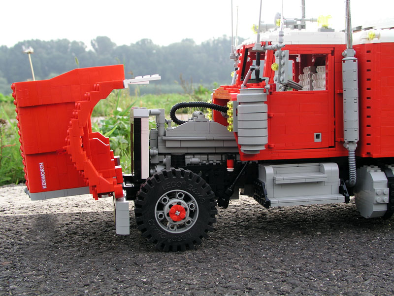 kenworth_w900_longnose_flatbed_trailer_24.jpg