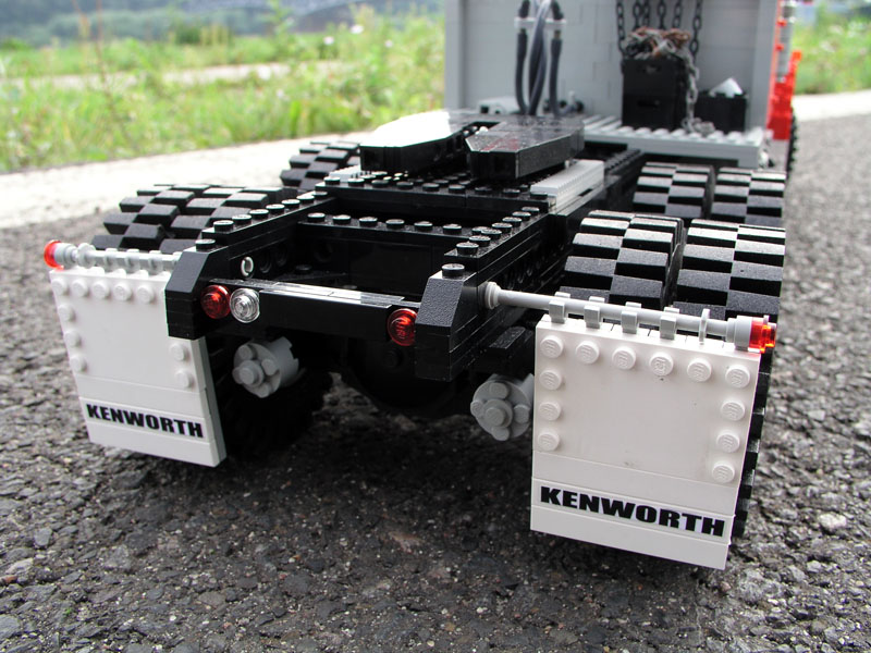 kenworth_w900_longnose_flatbed_trailer_39.jpg