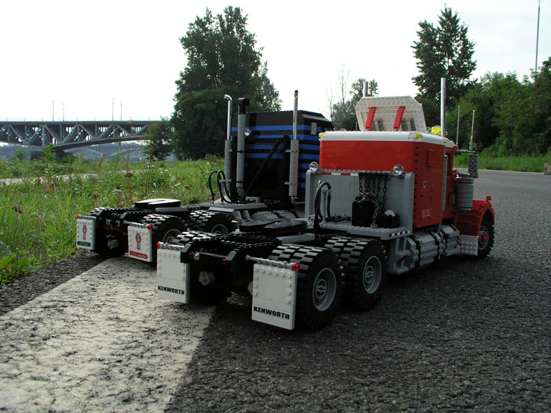 kenworth_w900_longnose_flatbed_trailer_40.jpg