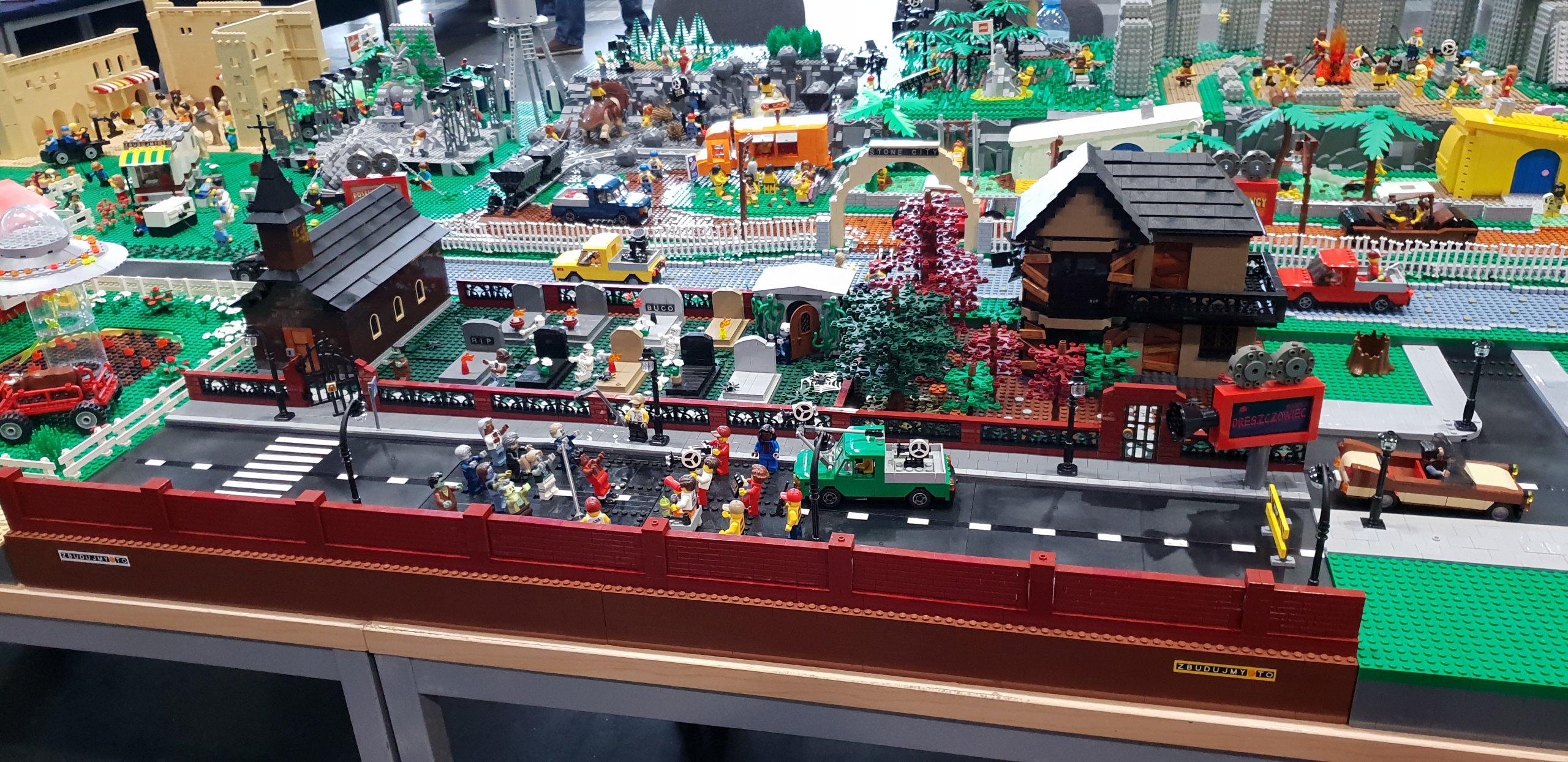 legowood_131506.jpg