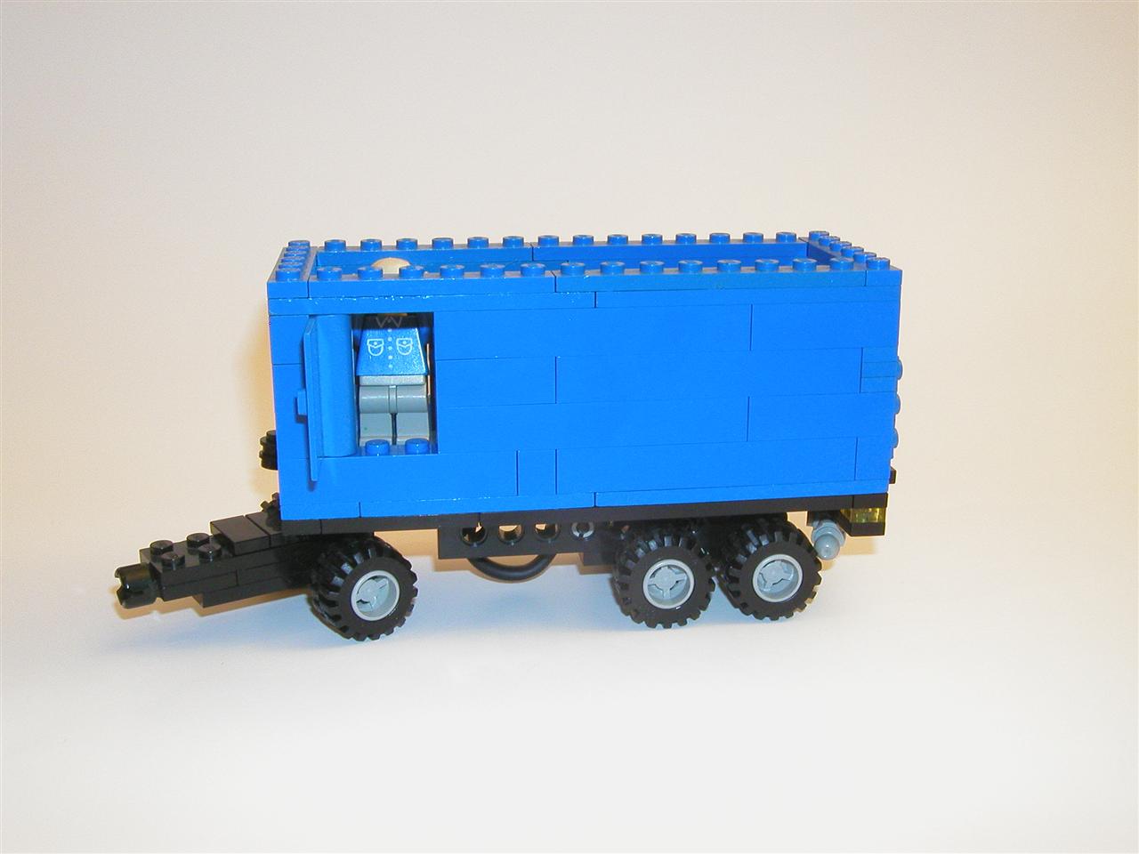 mmf_trailer_blue03.jpg