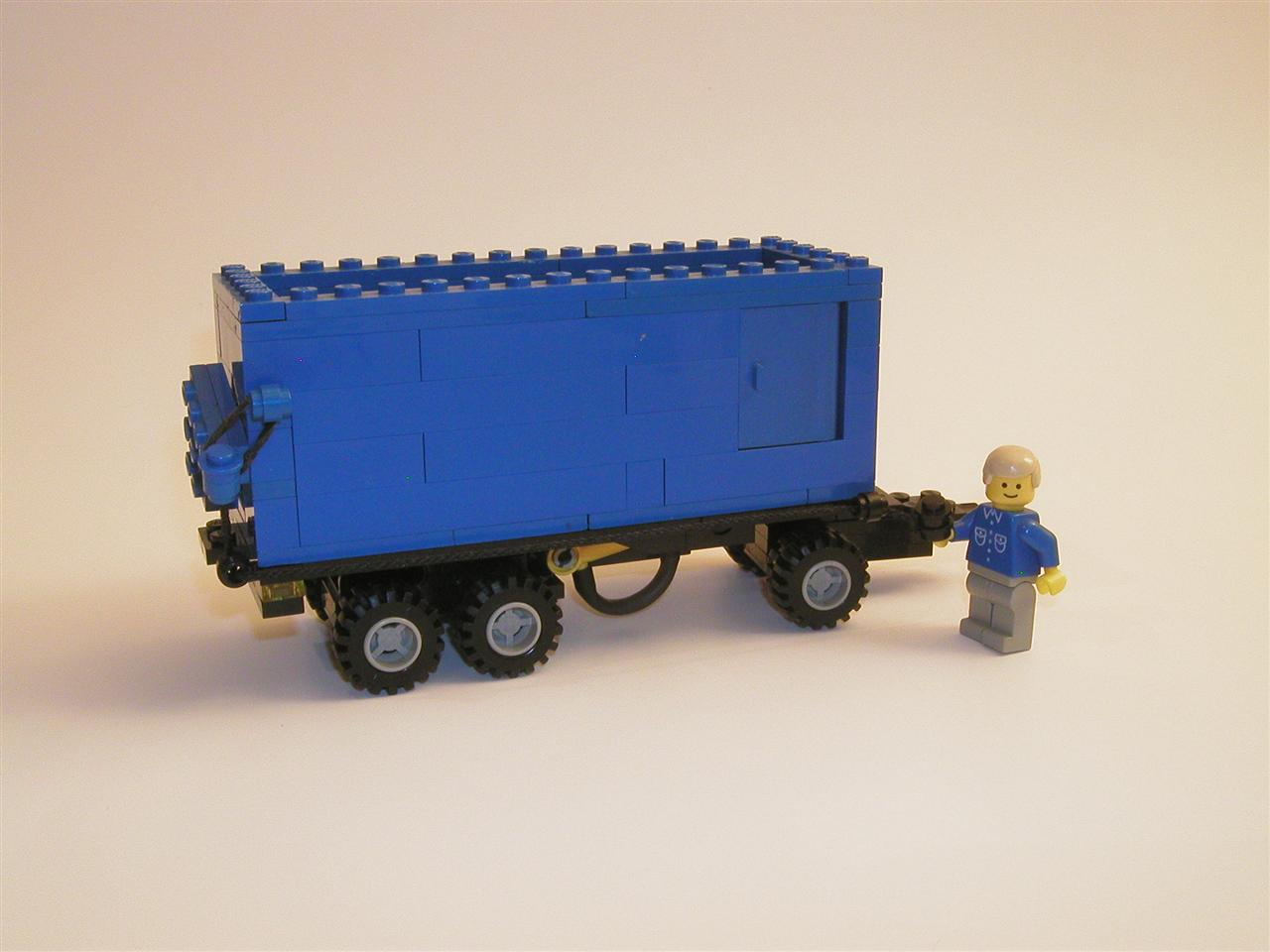 mmf_trailer_blue07.jpg