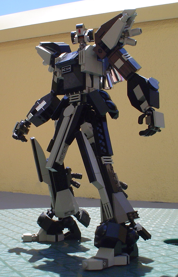 blackmecha_pose02b.jpg