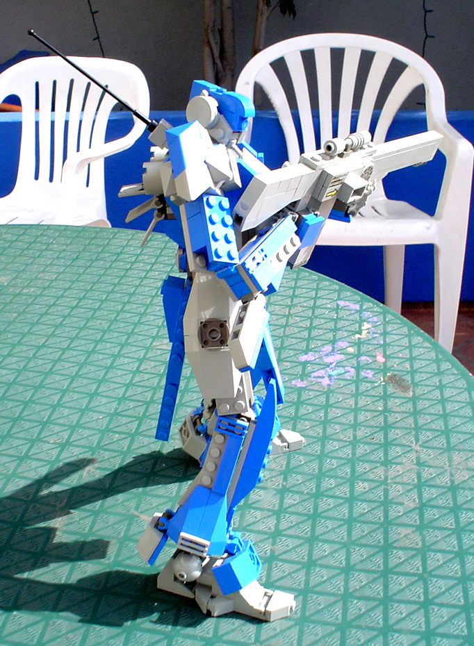 bluemecha_dynamic_withrifle07.jpg
