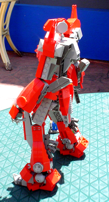 redmecha_var1_stance01_side.jpg