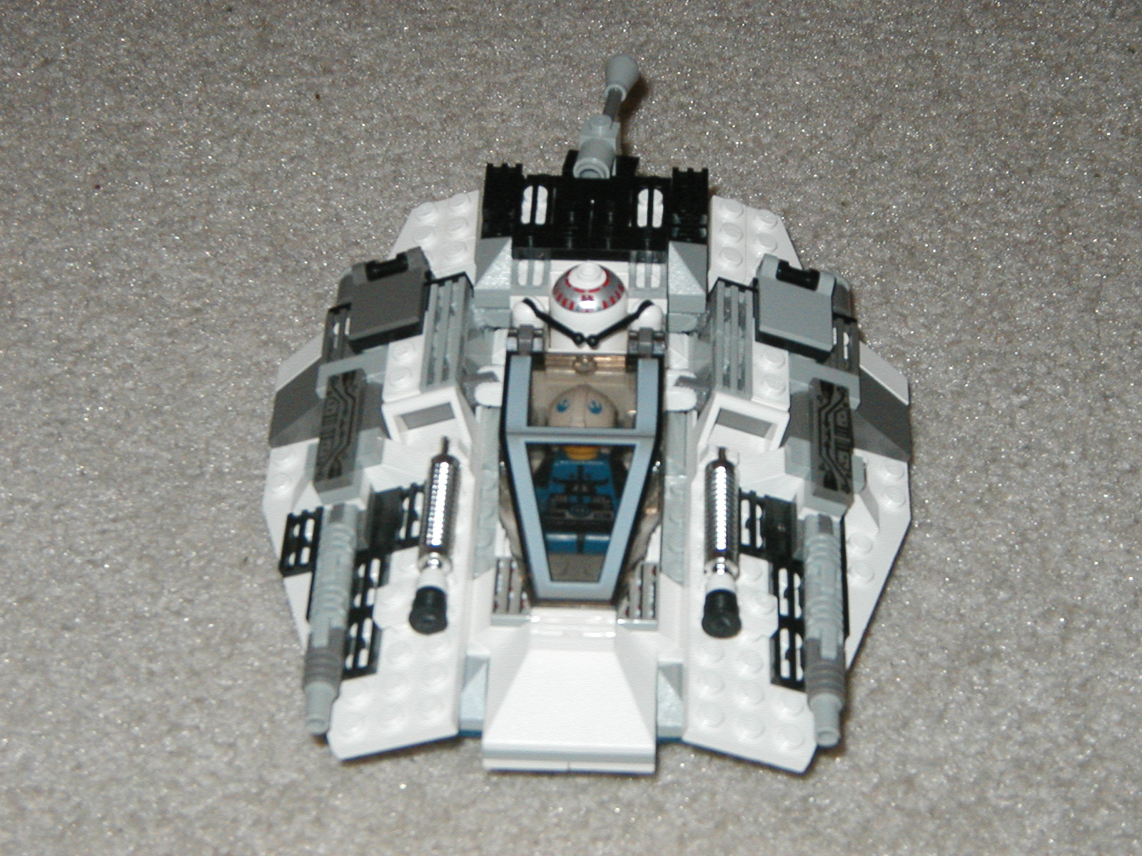 custom_snow_speeder_front.jpg