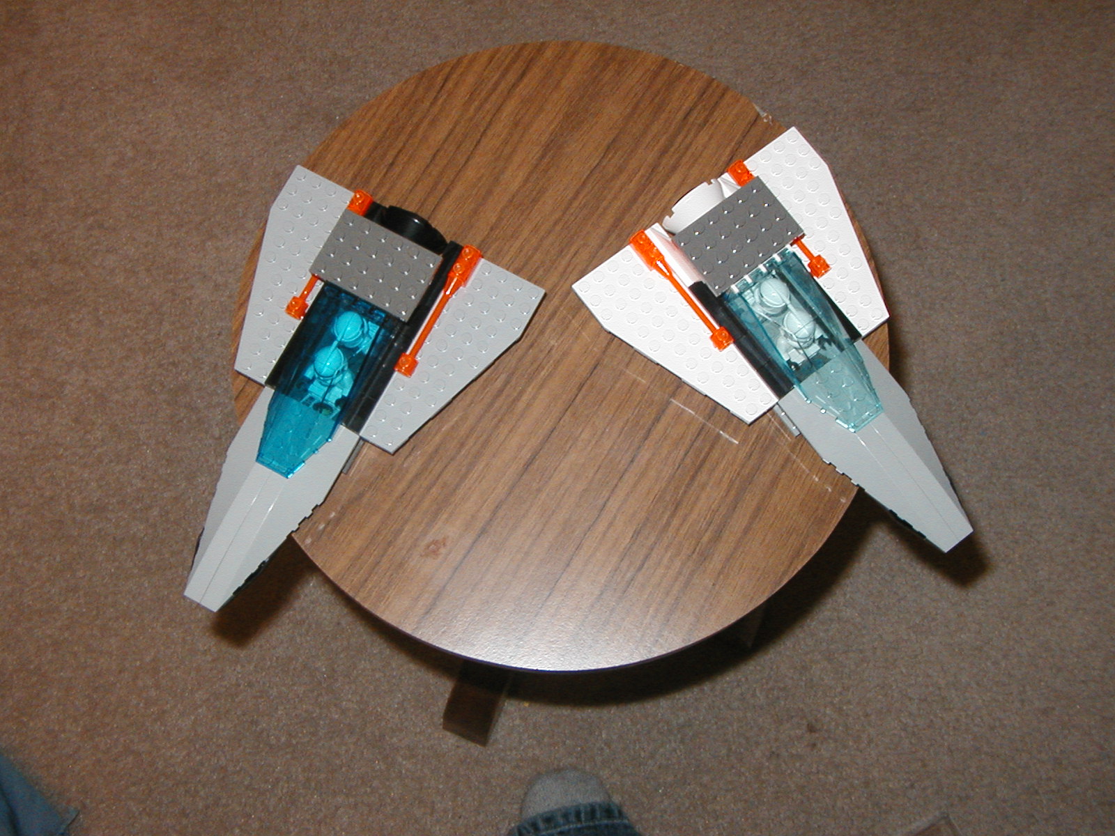 two_clone_fighter_ships_top.jpg