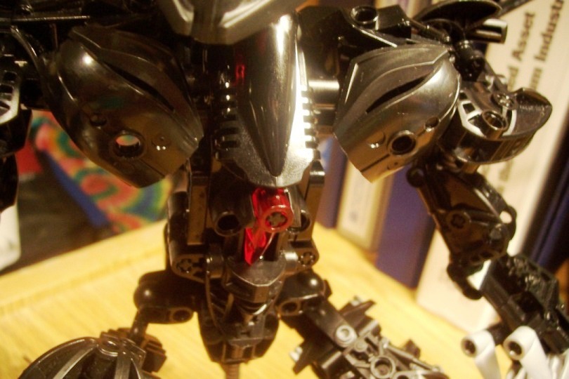 makuta_torso.jpg