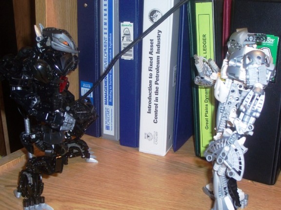 mata_nui_v_makuta_t.jpg
