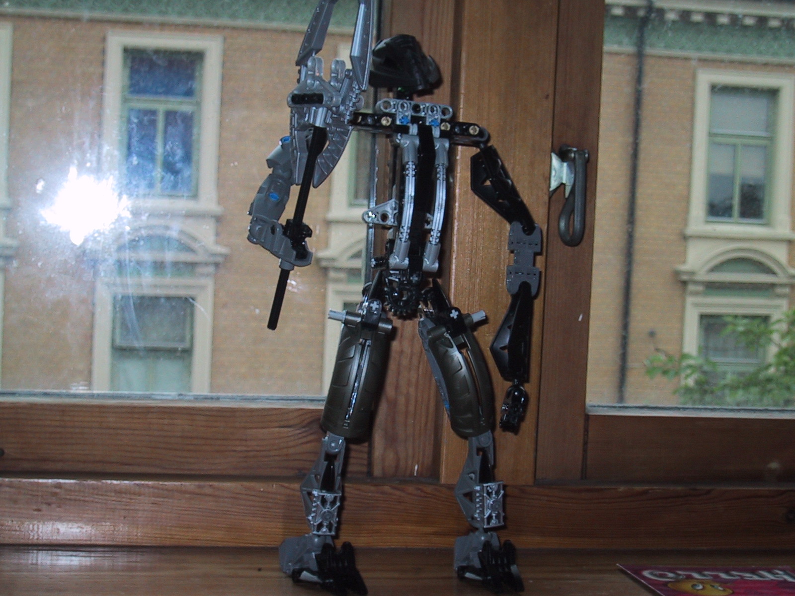makuta_mixed_whit_rahi.jpg