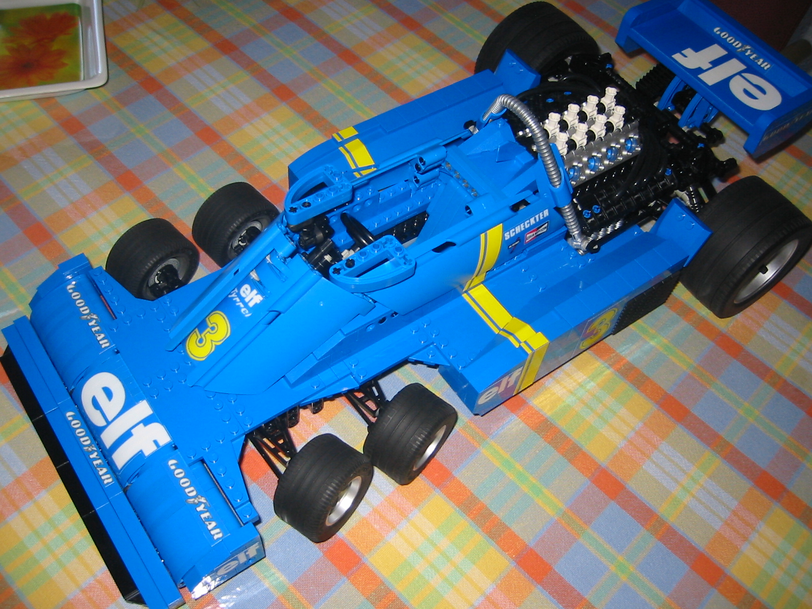 p34_007-f1.jpg