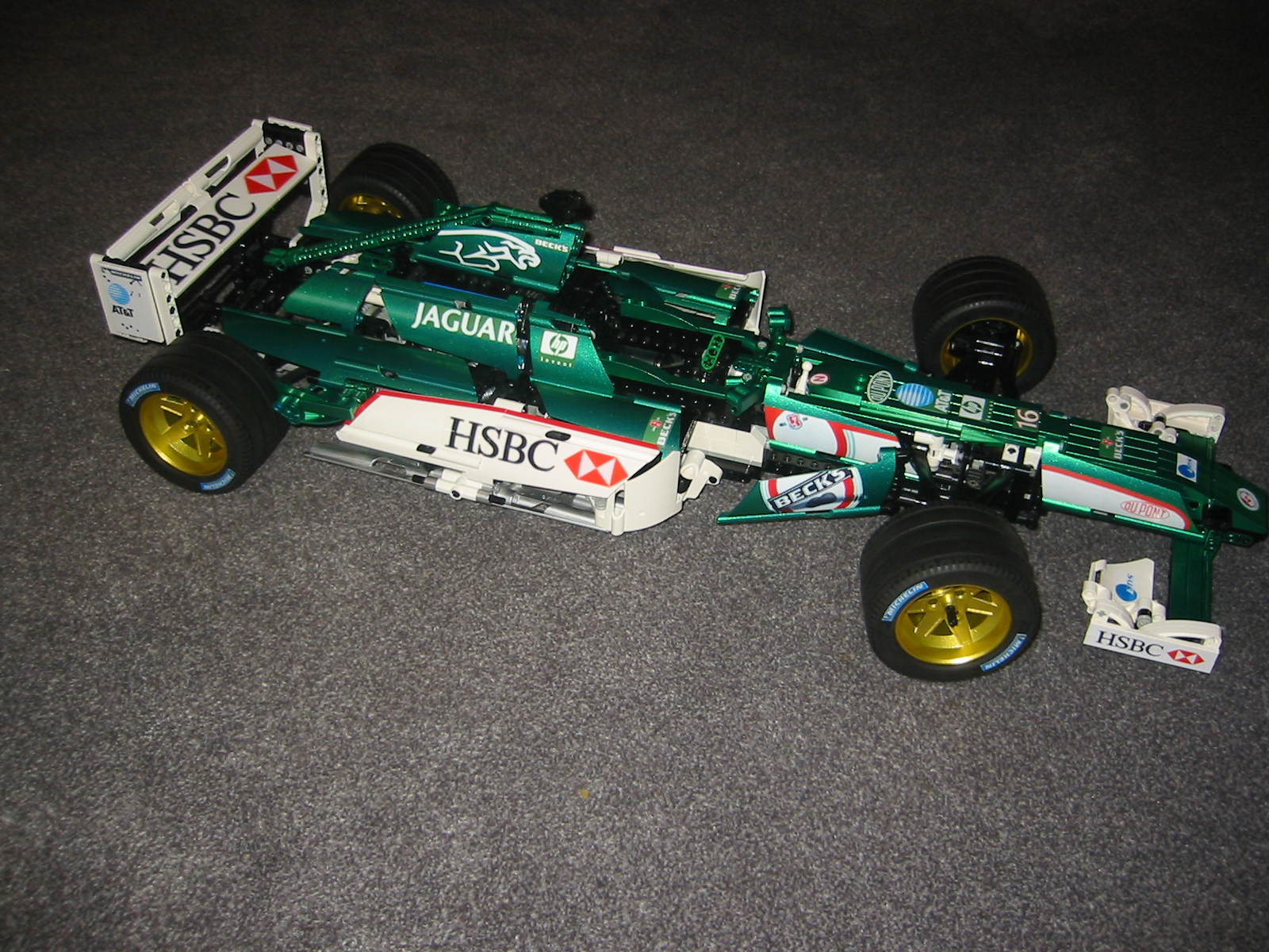 f1-jaguar-06.jpg