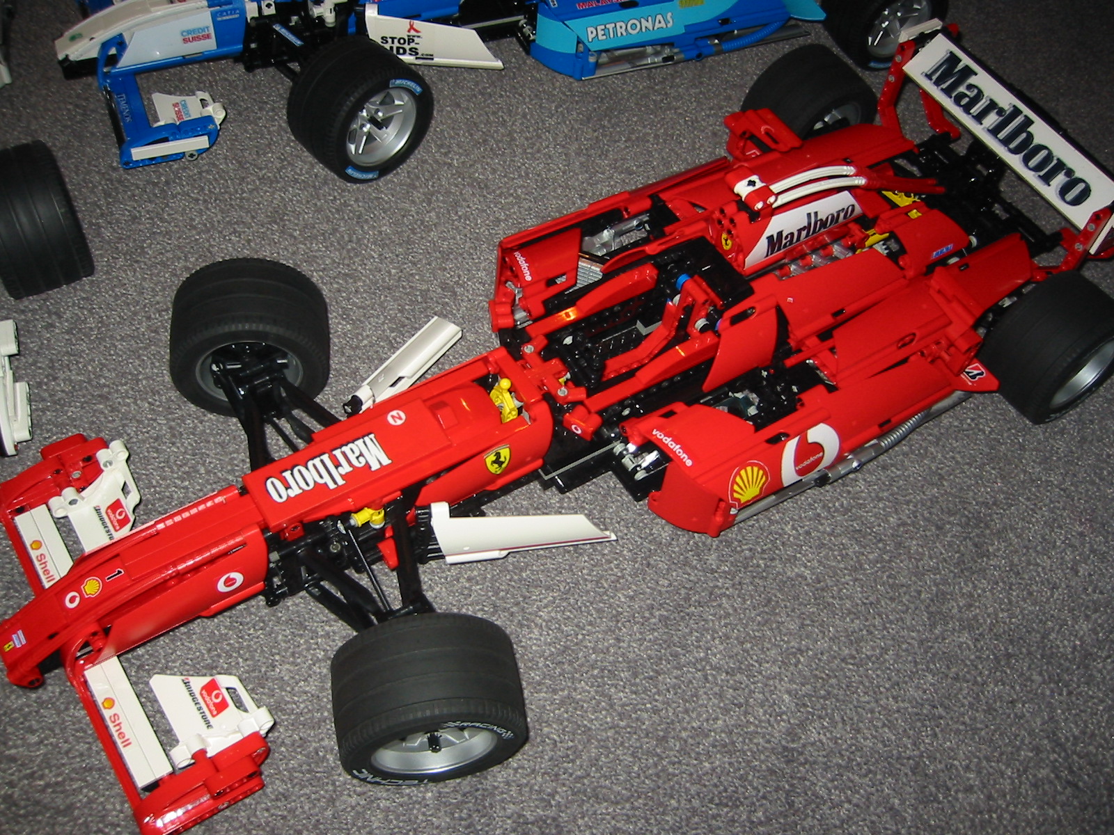ferrari01.jpg