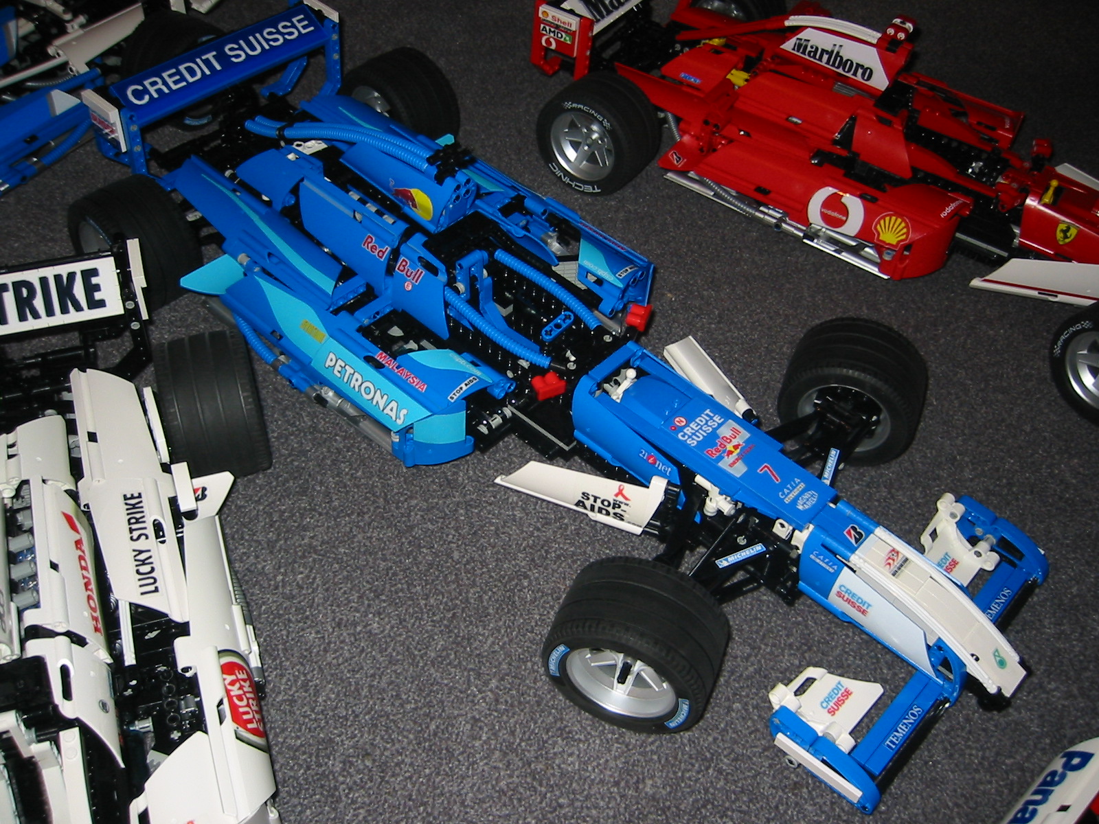sauber01.jpg