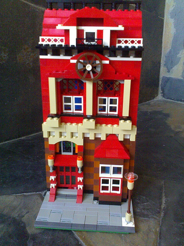 red_house_001.jpg