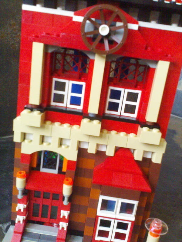 red_house_003.jpg