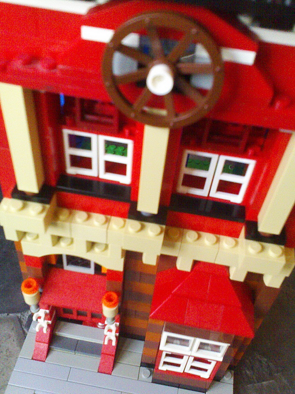 red_house_006.jpg