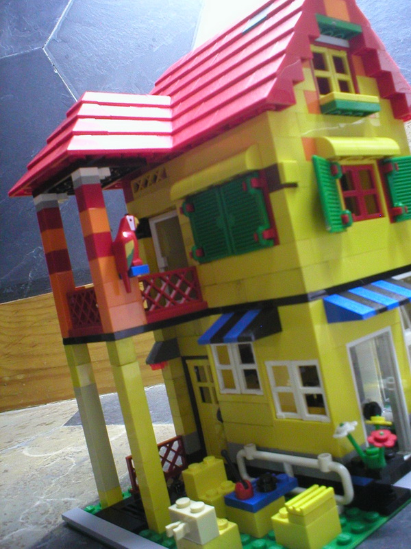 yellow_house_a_004.jpg