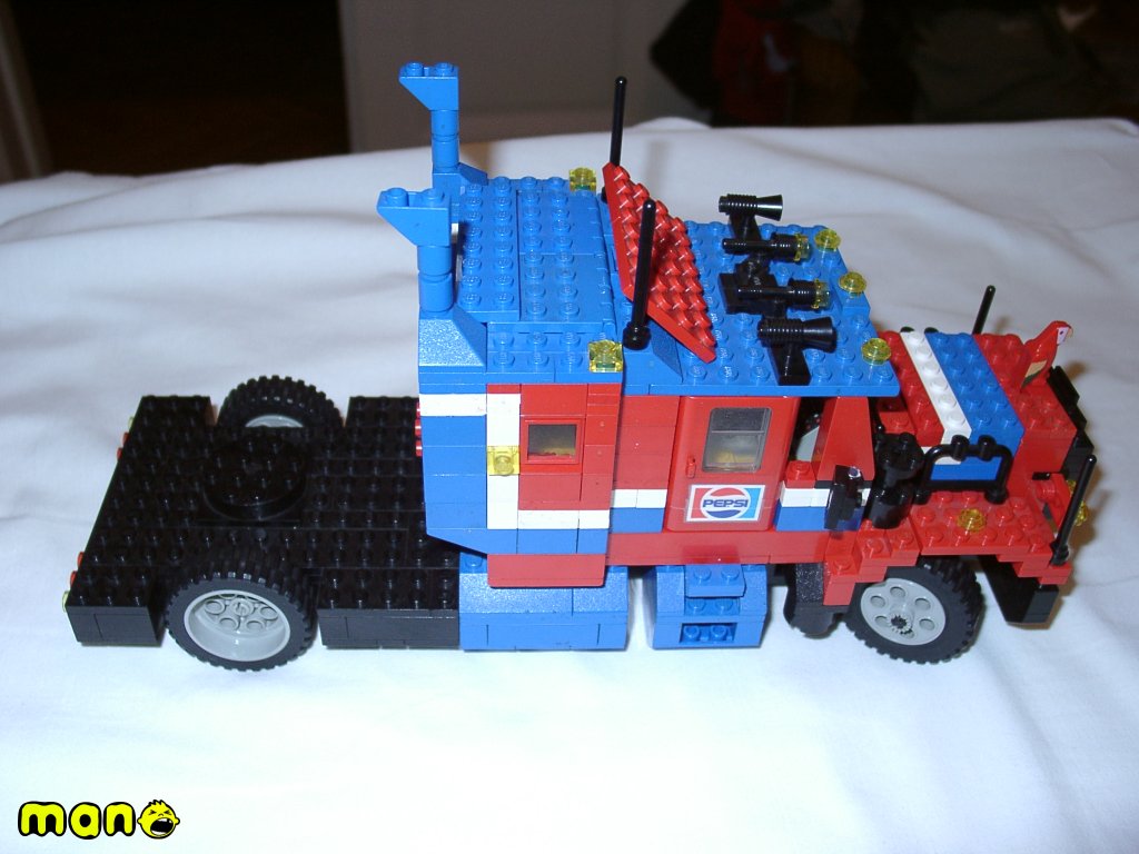 lego-pepsi-truck-04.jpg
