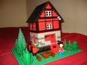redhouse1.jpg