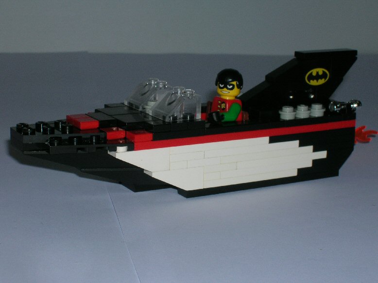 batman_66_90_batboat.jpg