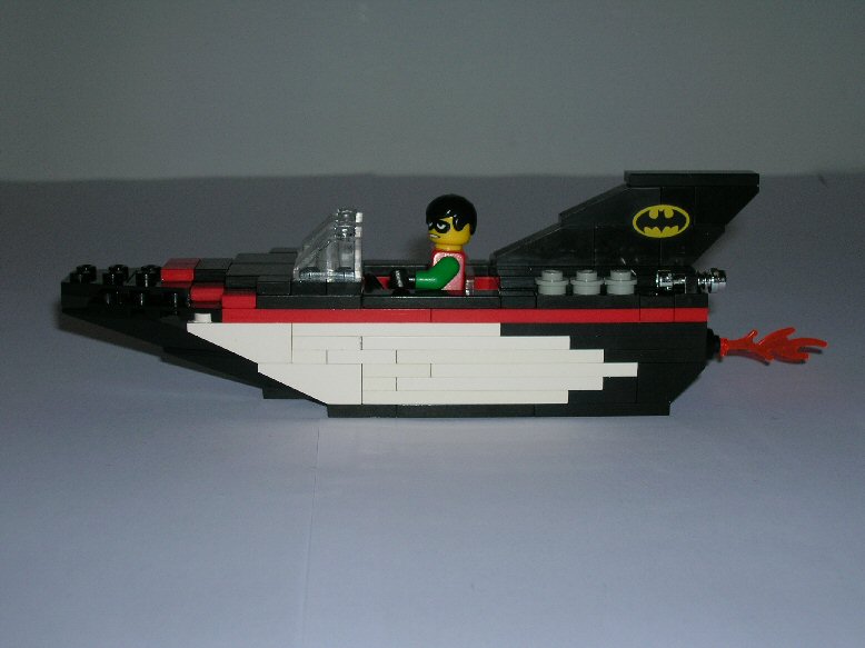 batman_66_91_batboat.jpg
