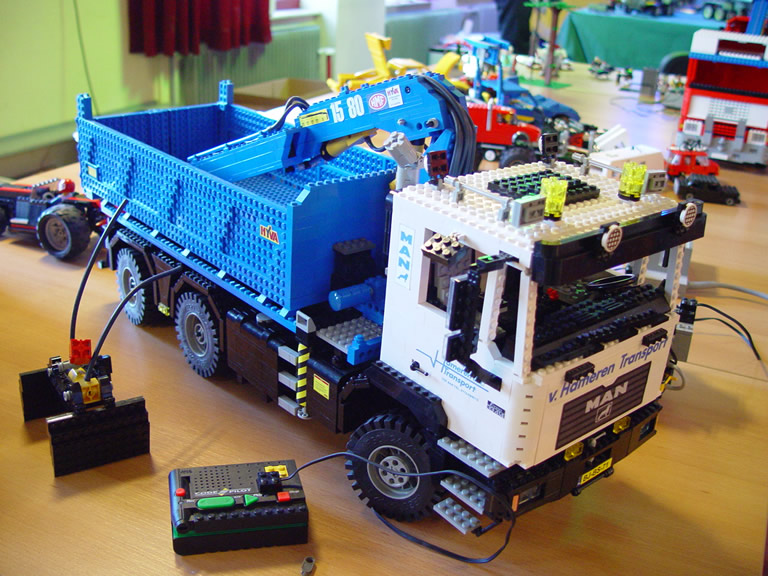 legotrucks_02.jpg