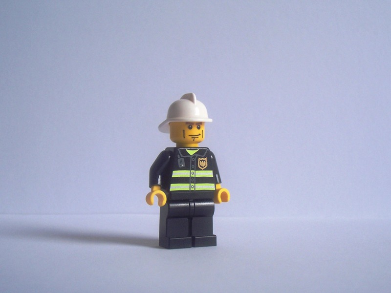 4992_minifig.jpg