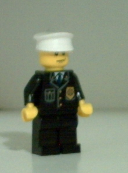 3_poliziotto.jpg